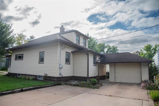 2428 4th Street, Eau Claire, WI 54703
