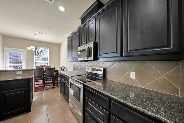 1946 Sherburne Street, Lewisville, TX 75067