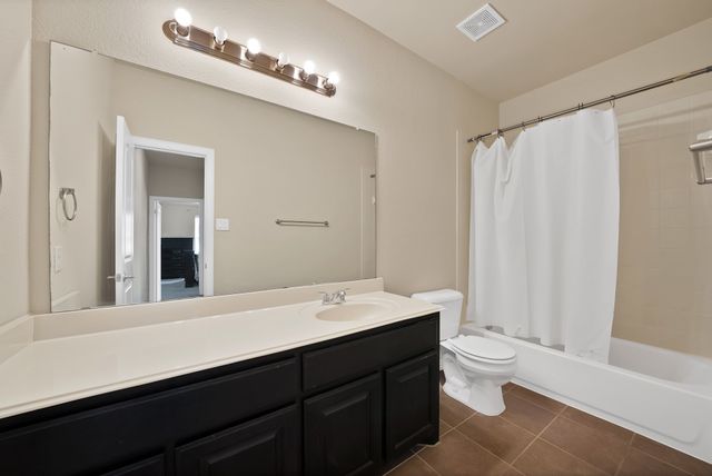 1946 Sherburne Street, Lewisville, TX 75067