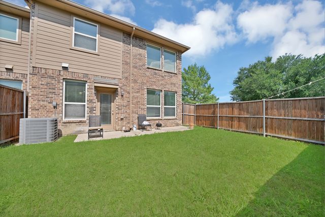 1946 Sherburne Street, Lewisville, TX 75067