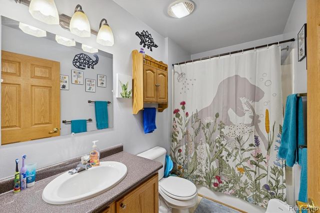 4599 Wheeler Road, Fowlerville, MI 48836