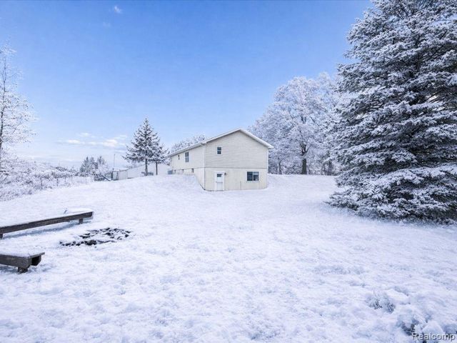 4599 Wheeler Road, Fowlerville, MI 48836