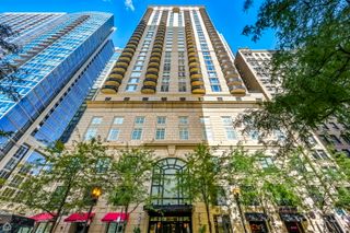 10 E Delaware Place 21D, Chicago, IL 60611
