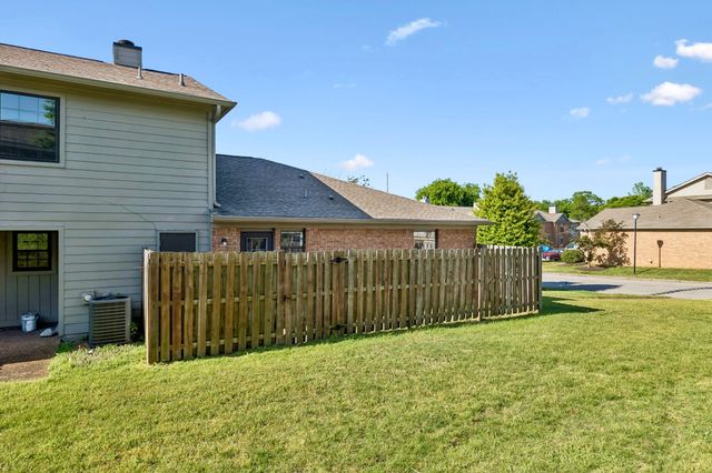 101 Ellington Pl, Madison, TN 37115