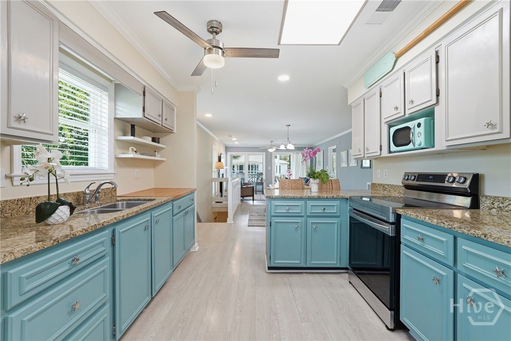 Image 17 of property listing at 6 Taylor Street, Tybee Island, GA 31328