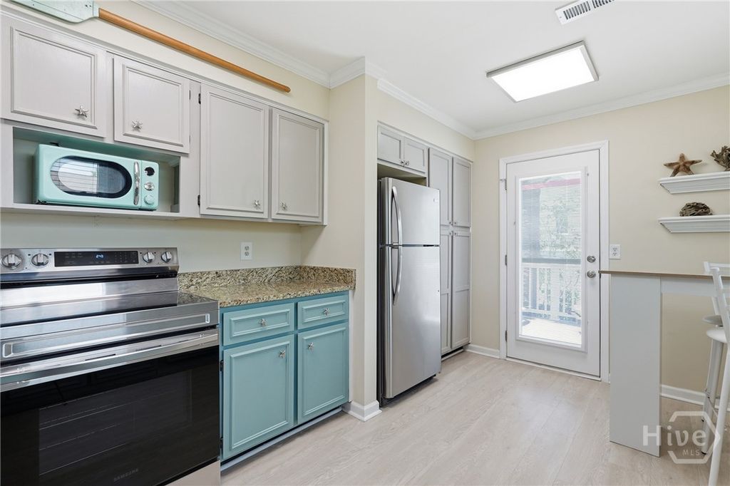 Image 19 of property listing at 6 Taylor Street, Tybee Island, GA 31328