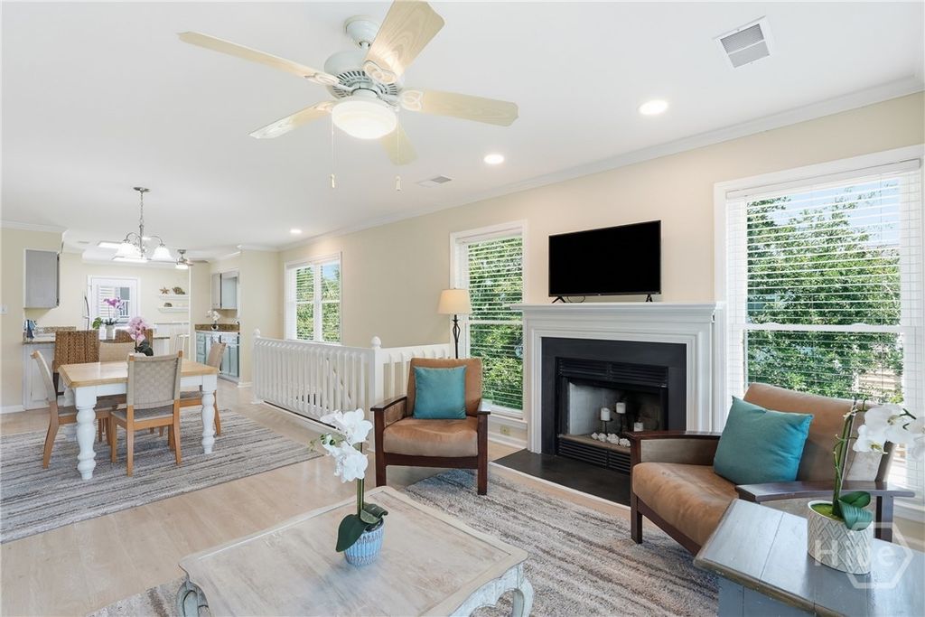 Image 6 of property listing at 6 Taylor Street, Tybee Island, GA 31328