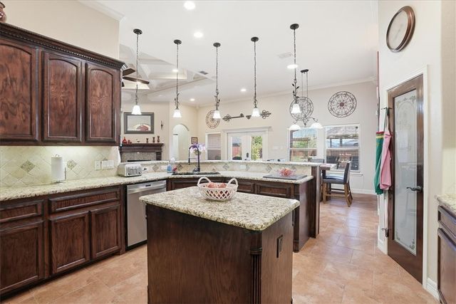 6914 Sir Moses, Corpus Christi, TX 78414