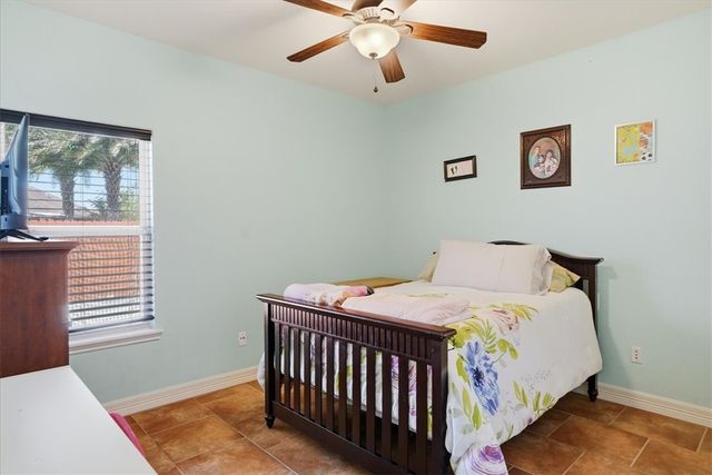 6914 Sir Moses, Corpus Christi, TX 78414