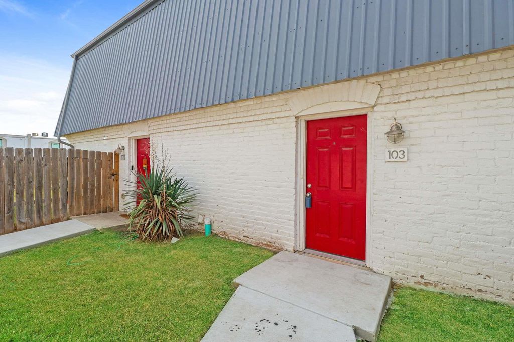 7202 Twin Crest DR 103, Austin, TX 78752