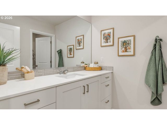 3692 Sw Battaglia Ave, Gresham, OR 97080