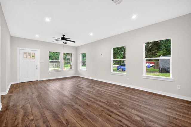 822 Ross Street, La Marque, TX 77568