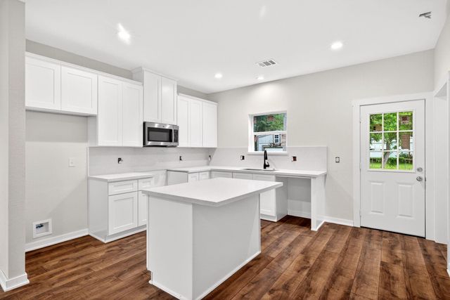 822 Ross Street, La Marque, TX 77568
