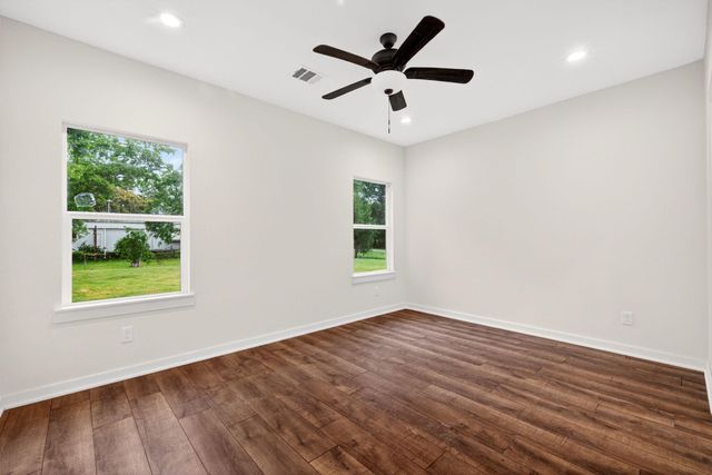 822 Ross Street, La Marque, TX 77568