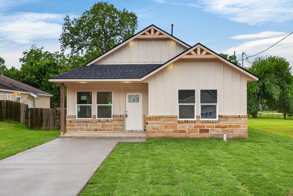 822 Ross Street, La Marque, TX 77568