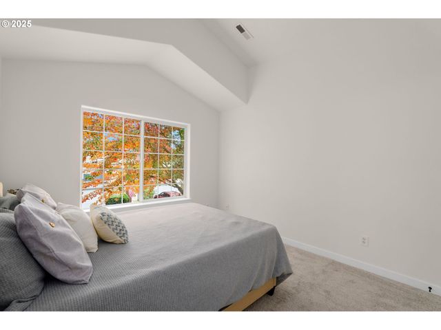 7544 Ne CATHERINE Ct, Hillsboro, OR 97124