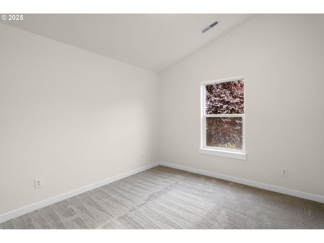 7544 Ne CATHERINE Ct, Hillsboro, OR 97124