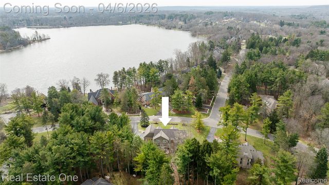 5350 Hidden Pines Drive, Genoa Township, MI 48116