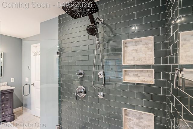 5350 Hidden Pines Drive, Genoa Township, MI 48116