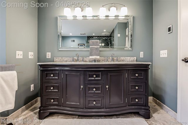 5350 Hidden Pines Drive, Genoa Township, MI 48116