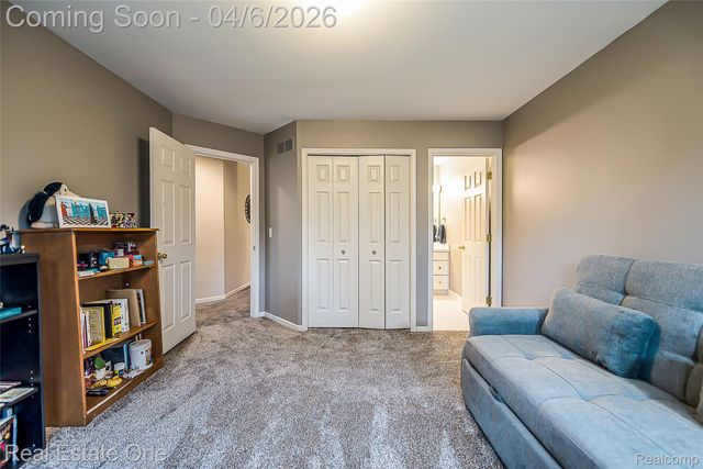 5350 Hidden Pines Drive, Genoa Township, MI 48116