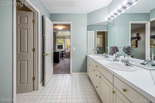 5350 Hidden Pines Drive, Genoa Township, MI 48116