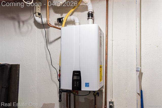 5350 Hidden Pines Drive, Genoa Township, MI 48116