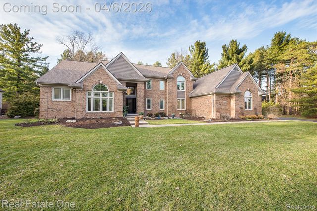 5350 Hidden Pines Drive, Genoa Township, MI 48116