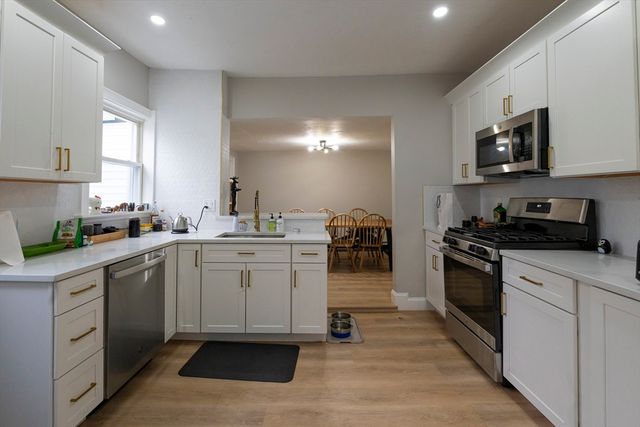 36 Sargent Ave, Somerville, MA 02145