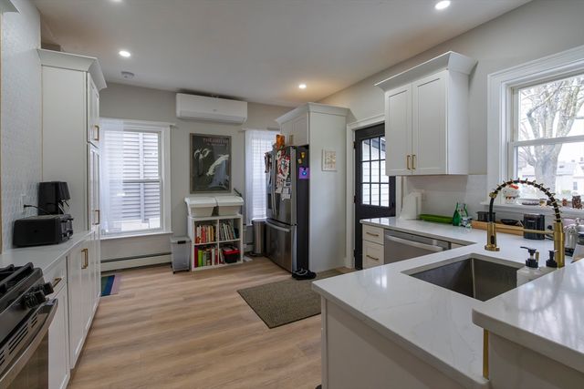 36 Sargent Ave, Somerville, MA 02145