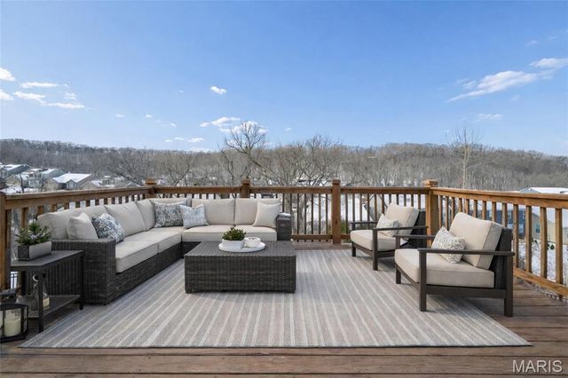 5556 Mirasol Manor Way, Eureka, MO 63025