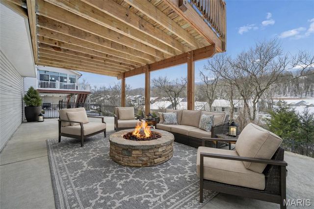 5556 Mirasol Manor Way, Eureka, MO 63025