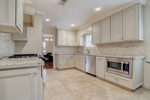 6906 Alderney Drive, Houston, TX 77055