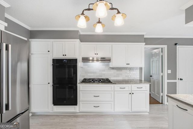 2033 Hessian Court, Stone Mountain, GA 30087