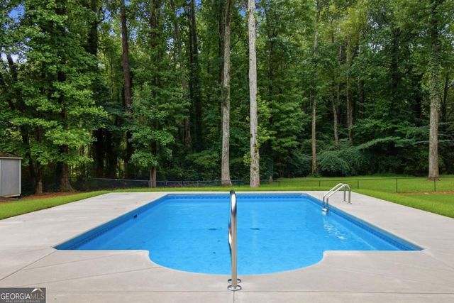 2033 Hessian Court, Stone Mountain, GA 30087