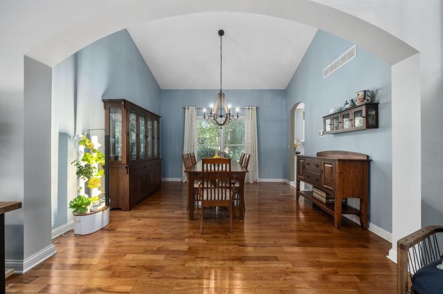 403 Ashmoore Circle E, Powell, OH 43065