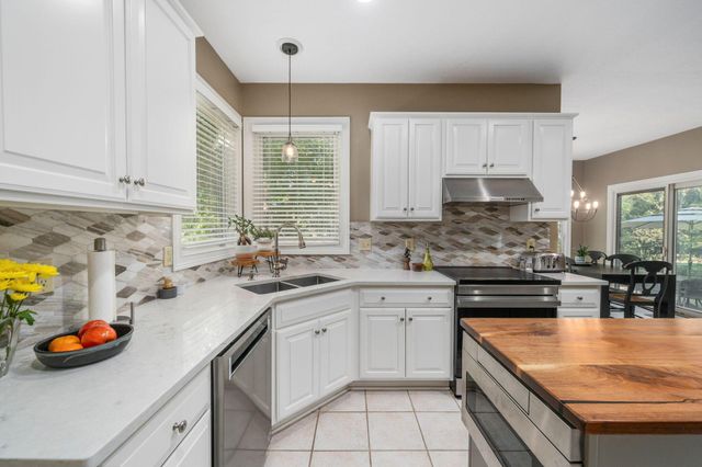 403 Ashmoore Circle E, Powell, OH 43065