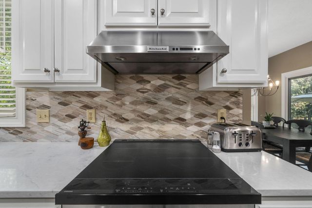 403 Ashmoore Circle E, Powell, OH 43065