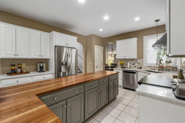 403 Ashmoore Circle E, Powell, OH 43065