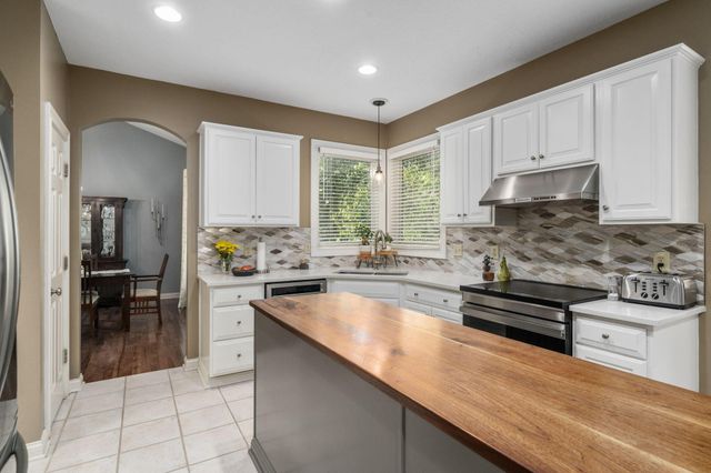 403 Ashmoore Circle E, Powell, OH 43065