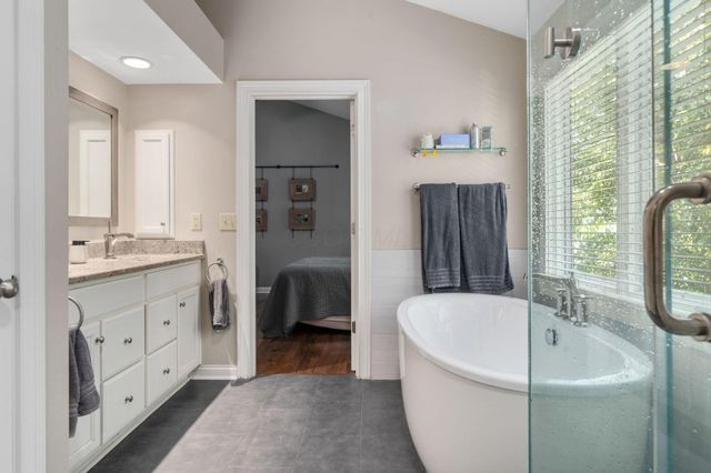 403 Ashmoore Circle E, Powell, OH 43065