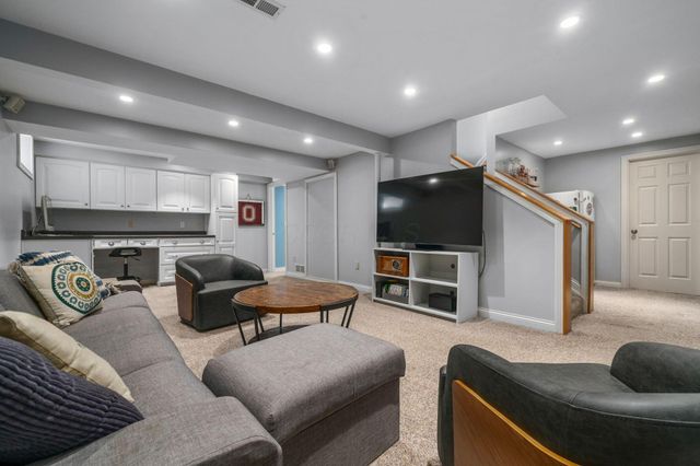 403 Ashmoore Circle E, Powell, OH 43065