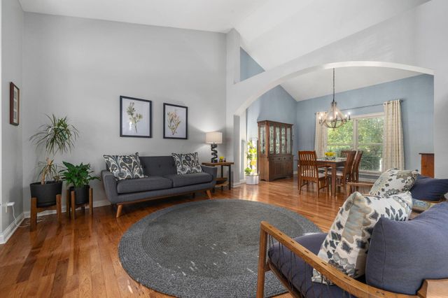 403 Ashmoore Circle E, Powell, OH 43065