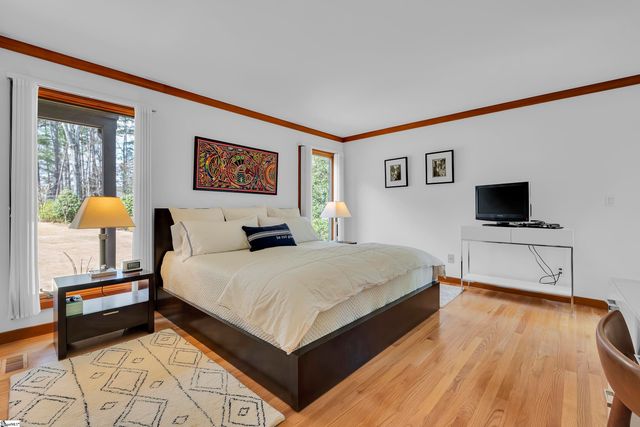 122 Woodland Lane, Simpsonville, SC 29681