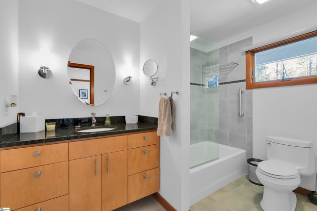 122 Woodland Lane, Simpsonville, SC 29681