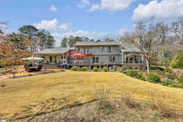 122 Woodland Lane, Simpsonville, SC 29681