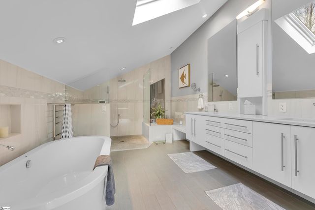 122 Woodland Lane, Simpsonville, SC 29681