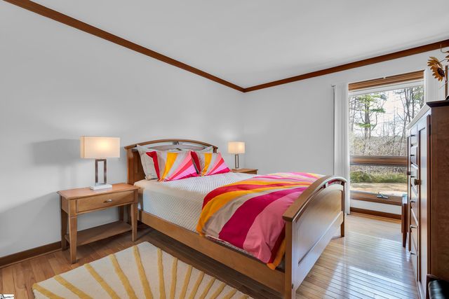 122 Woodland Lane, Simpsonville, SC 29681