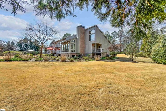 122 Woodland Lane, Simpsonville, SC 29681