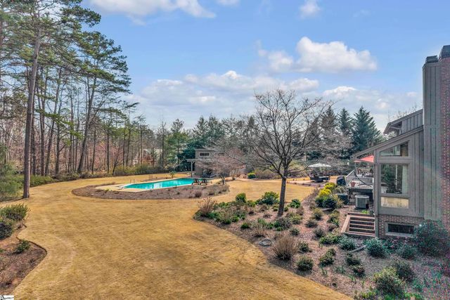 122 Woodland Lane, Simpsonville, SC 29681